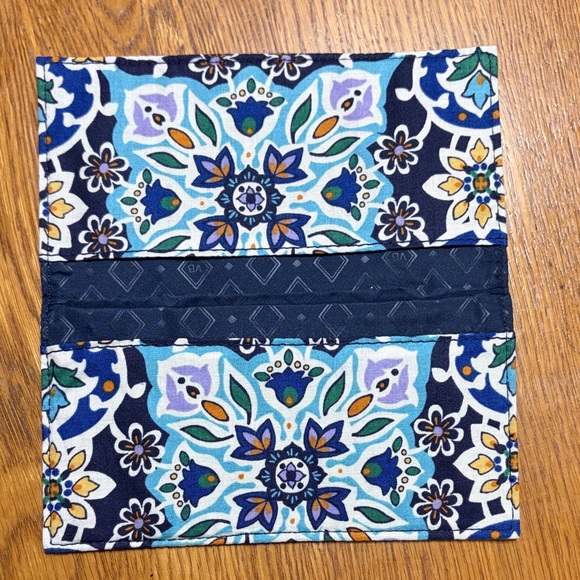 Vera Bradley blue Cotton Checkbook Cover Holder Wallet Lisbon Medallion Cool - Picture 5 of 5